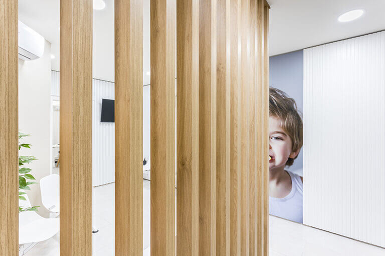 Inicio 6 Clinica Dental ME Barcelona - Carrusel 8