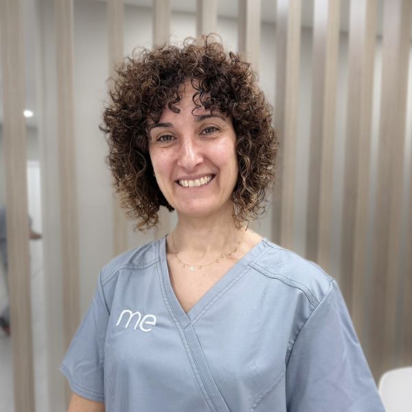 dra-silvia-perez-implantologa-barcelona