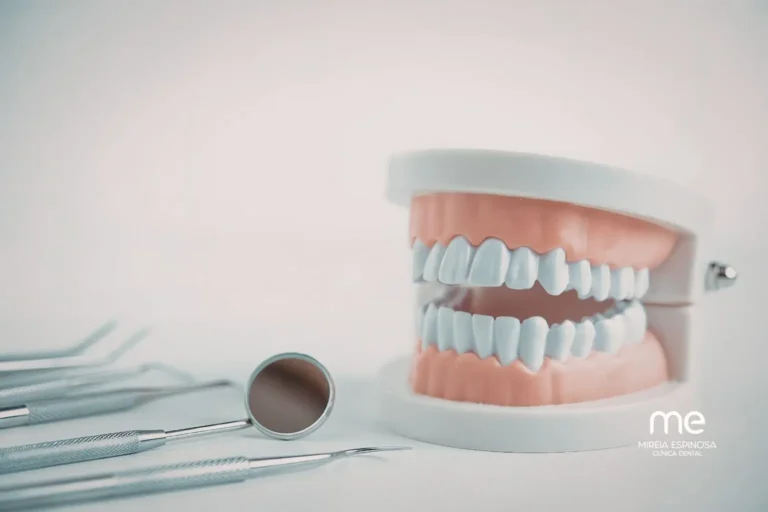 Inicio 11 Salud bucodental en Clinica Mireia Espinosa